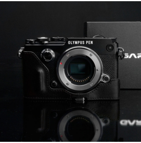 GARIZ HALF CASE- In Pelle Nera Per Olympus PEN- F