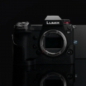 Gariz Half Case Custodia In pelle Nera per Panasonic Lumix S1 (Nero)